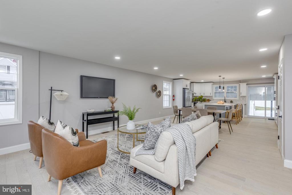 216 MELROSE AVENUE