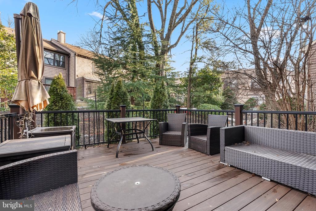 232 KINGS CROFT