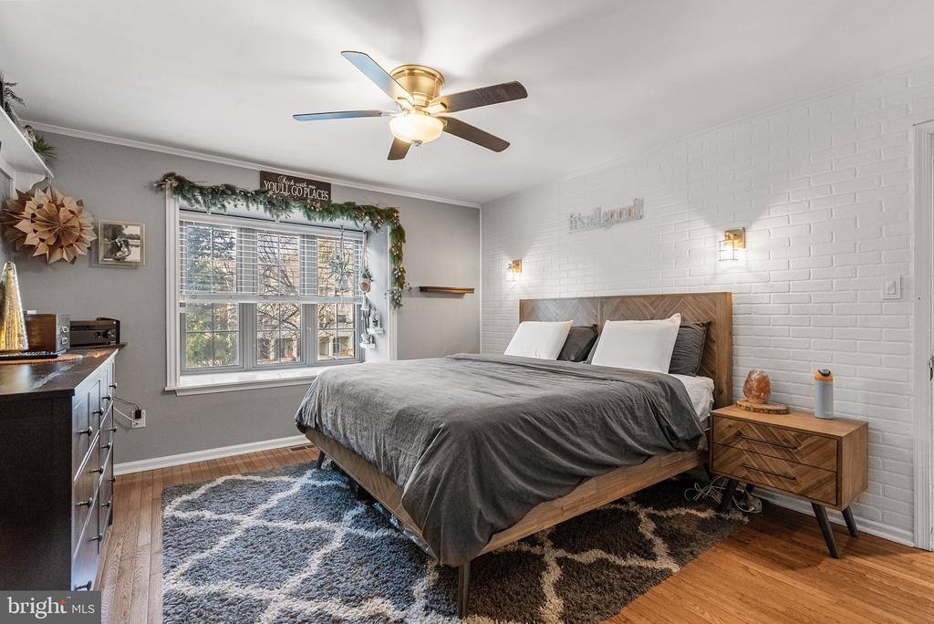 232 KINGS CROFT