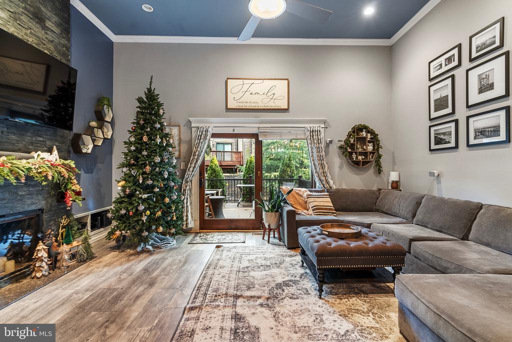 232 KINGS CROFT