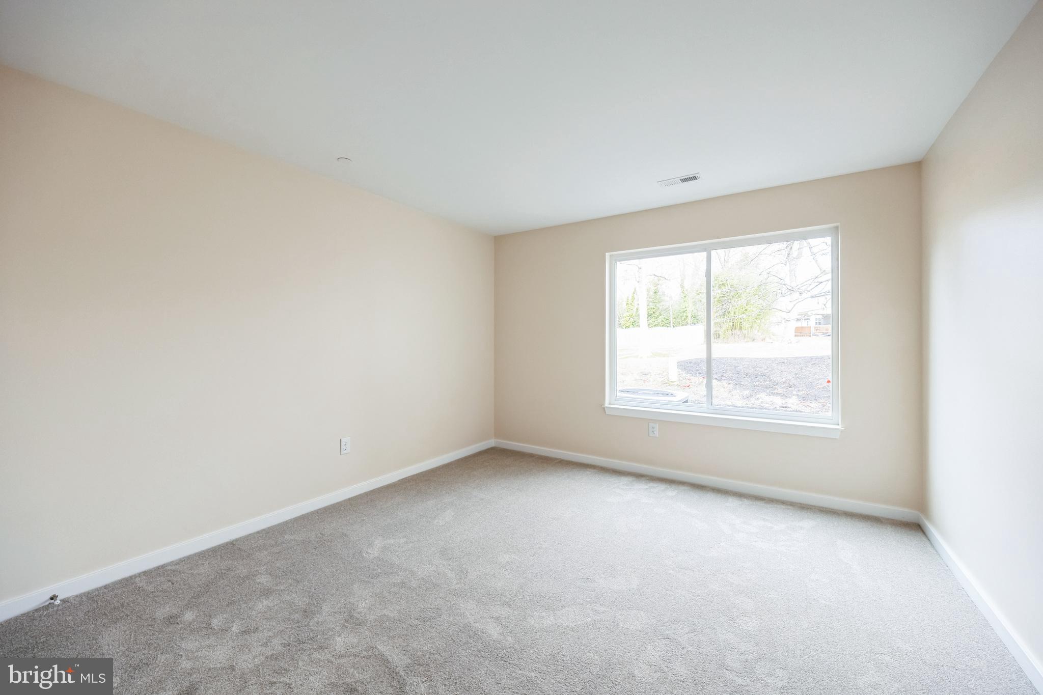 815 GREGORYS WAY