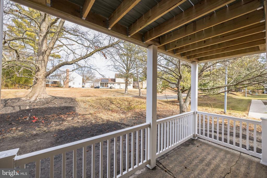 815 GREGORYS WAY