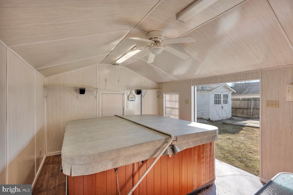 1214 ELM AVENUE