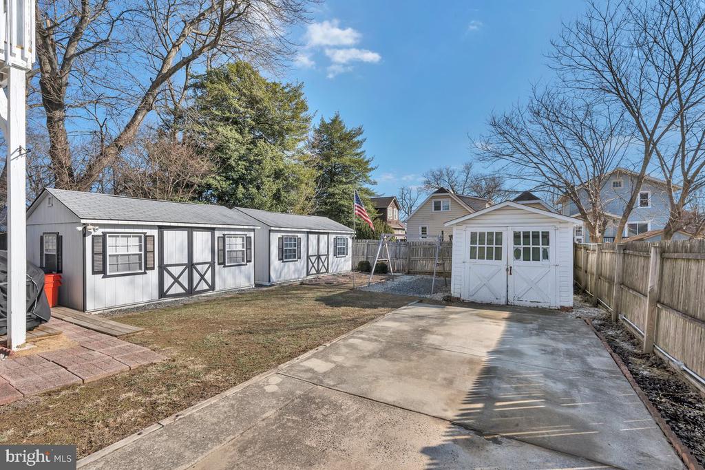 1214 ELM AVENUE
