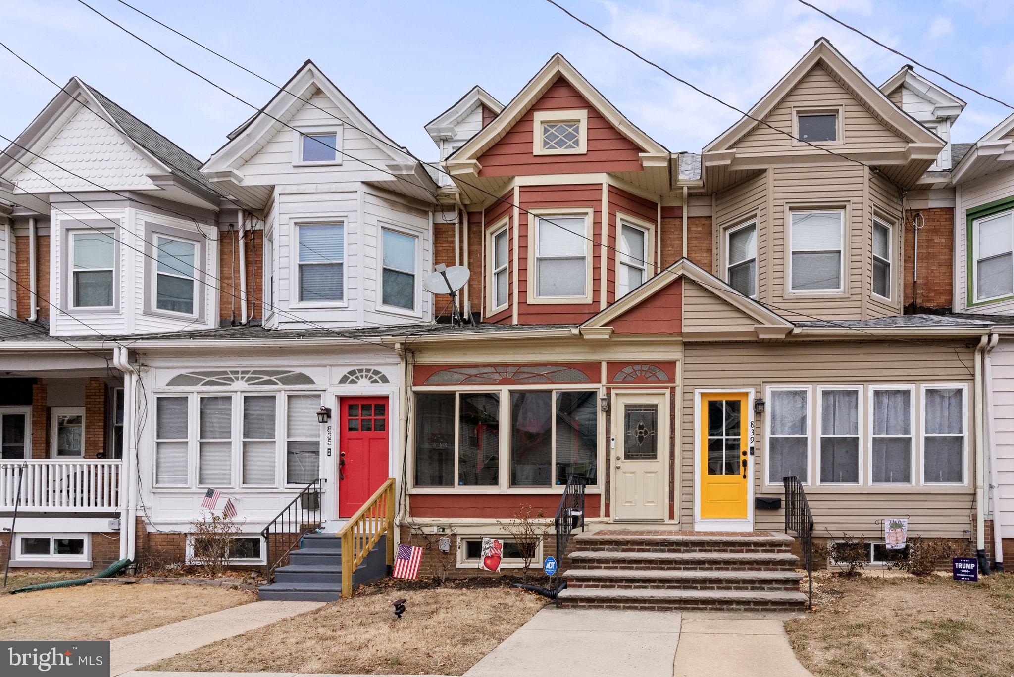 837 MONMOUTH STREET