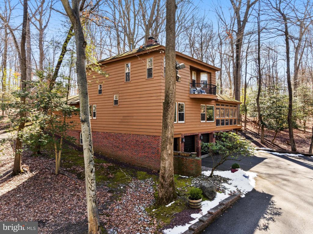 34 MANNING LANE