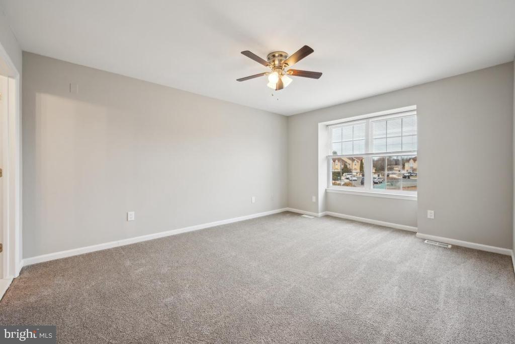 126 LAKESIDE DRIVE