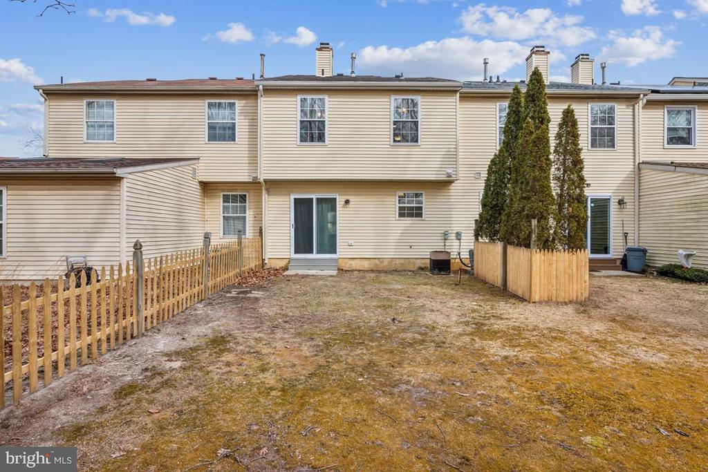 126 LAKESIDE DRIVE