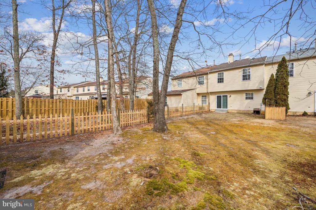 126 LAKESIDE DRIVE