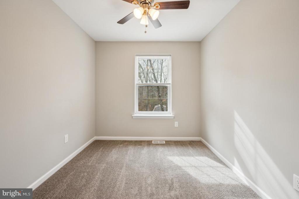 126 LAKESIDE DRIVE