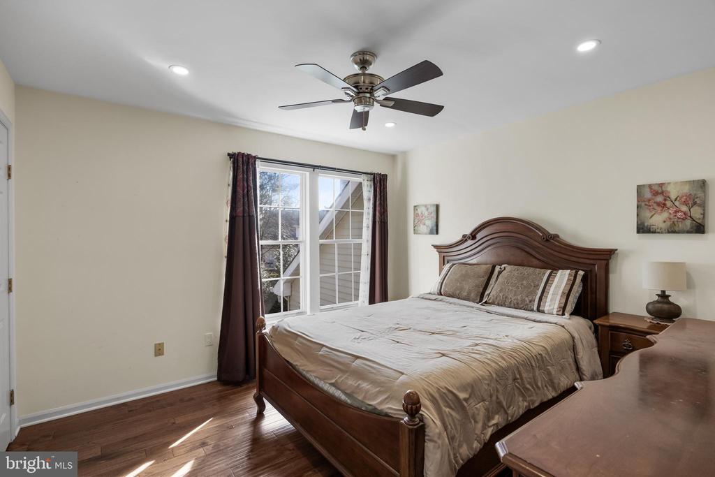 39 Saint Moritz Ln