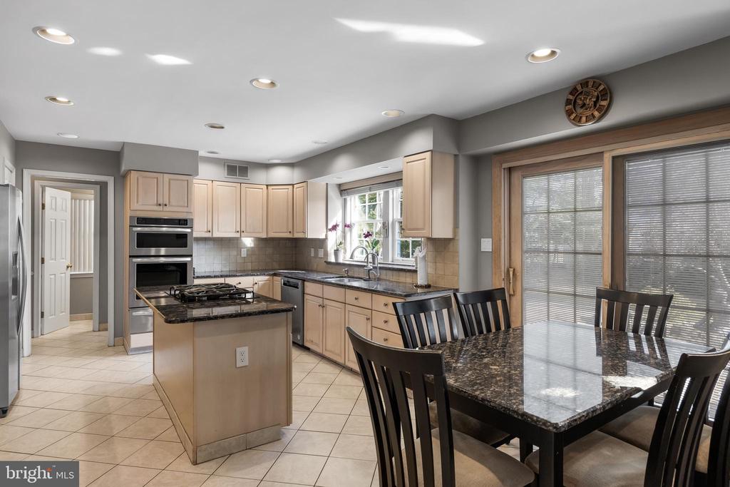39 Saint Moritz Ln