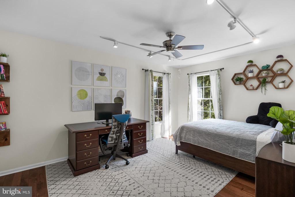 39 Saint Moritz Ln