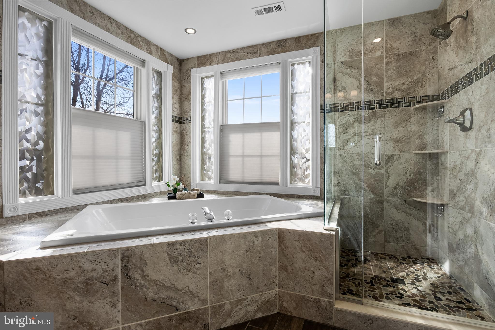39 Saint Moritz Ln