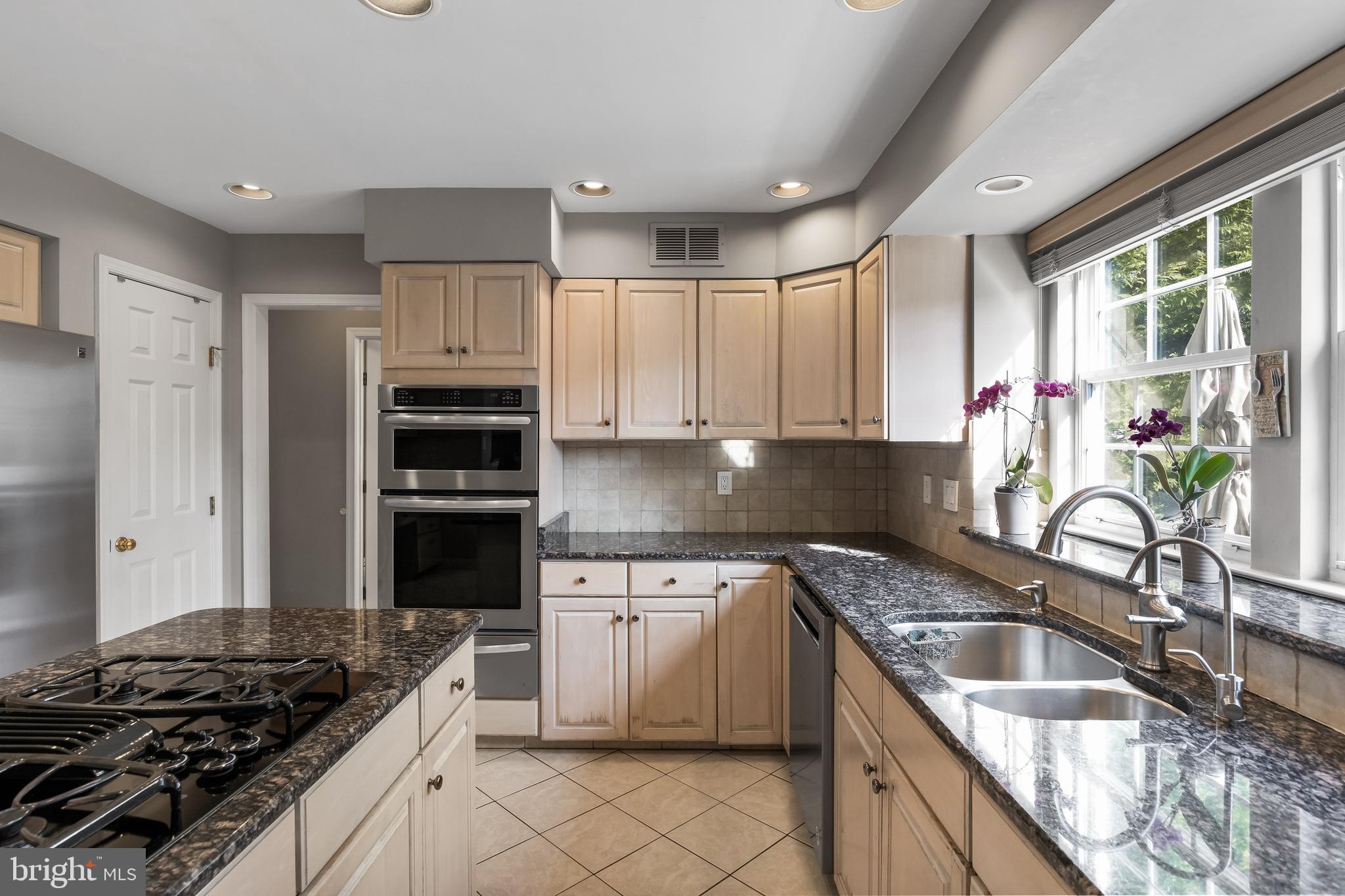 39 Saint Moritz Ln