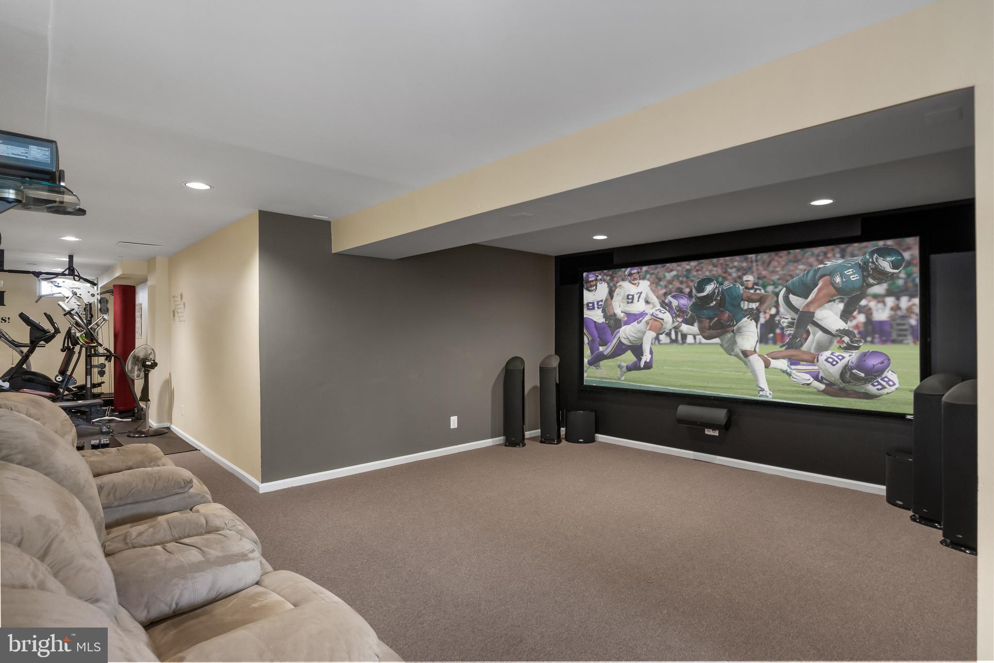 39 Saint Moritz Ln