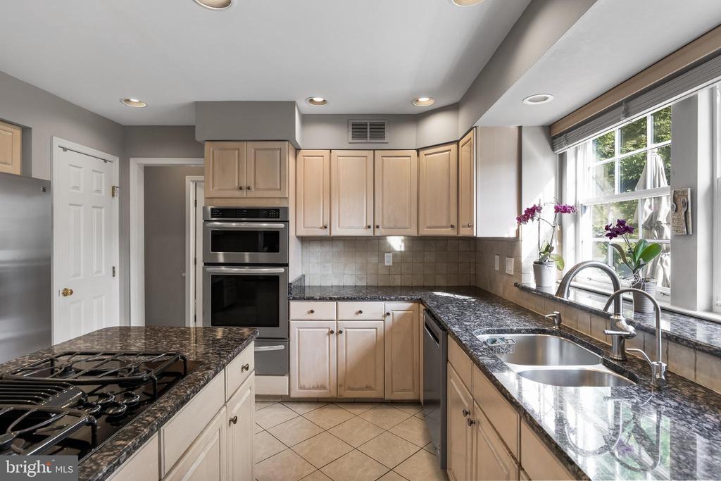39 Saint Moritz Ln