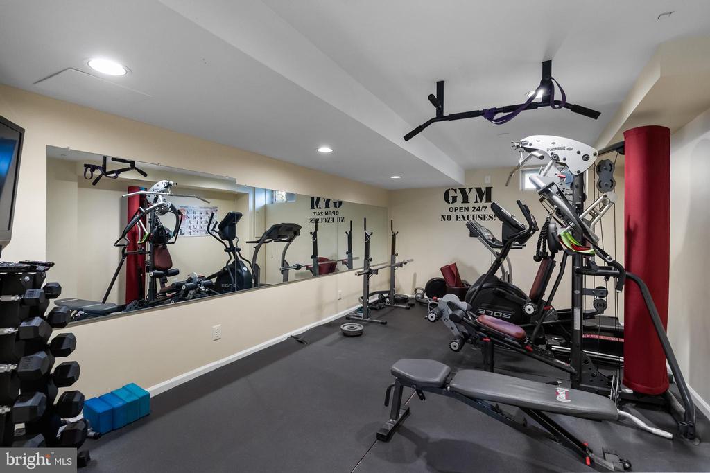 39 Saint Moritz Ln