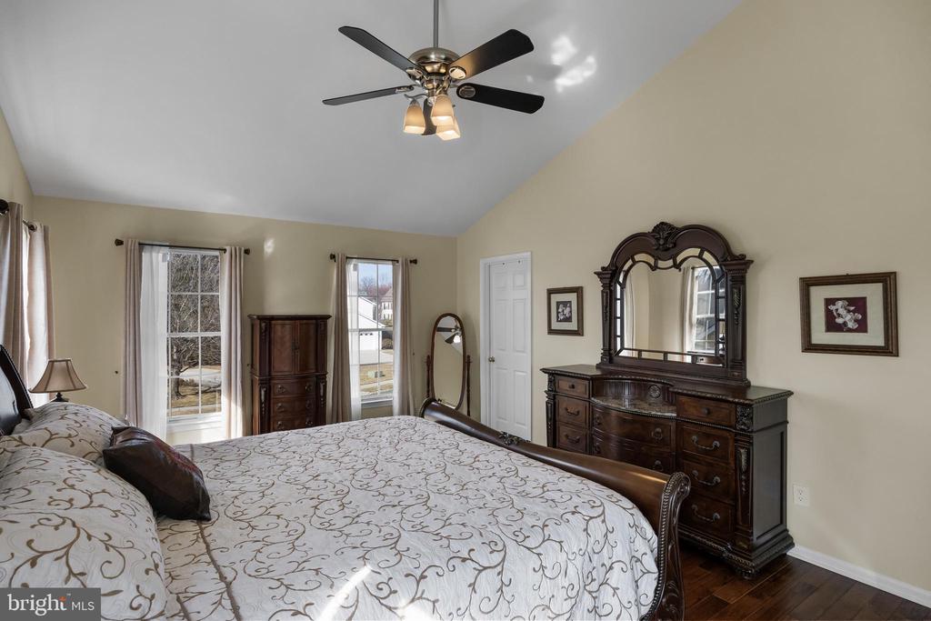 39 Saint Moritz Ln