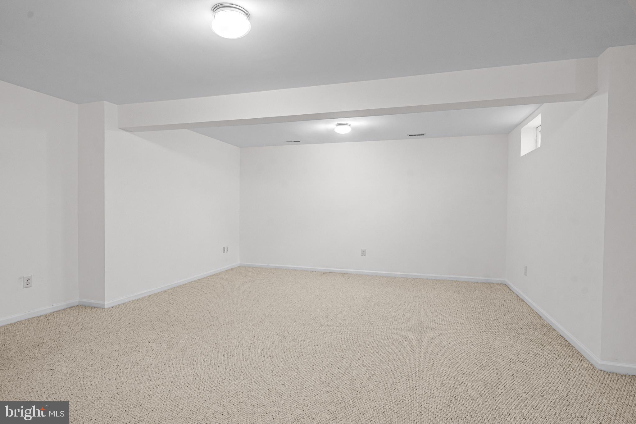 9 Heggan Ln