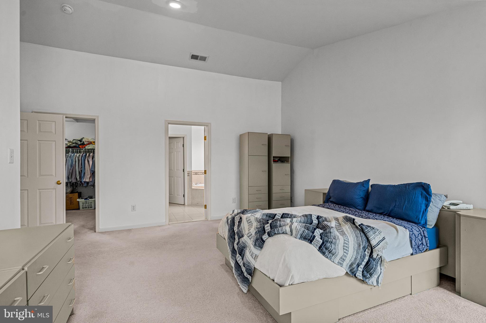 9 Heggan Ln