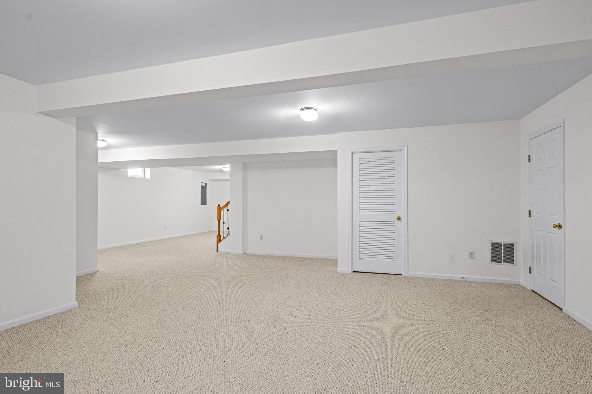 9 Heggan Ln