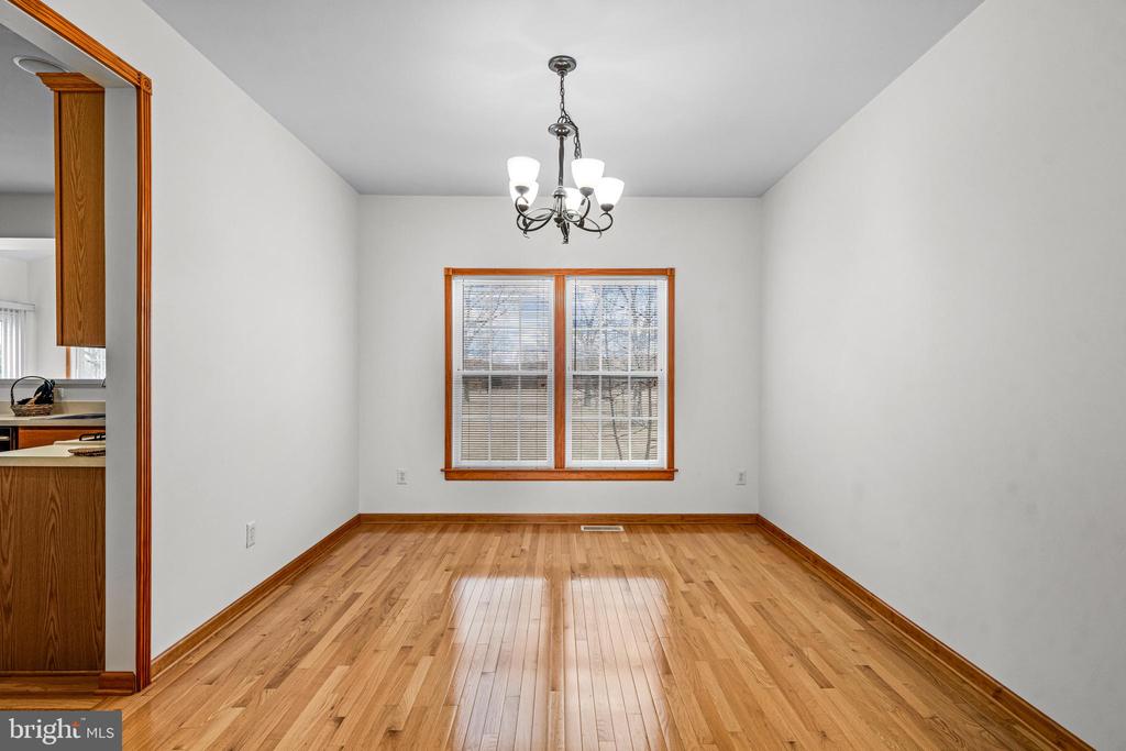 9 Heggan Ln