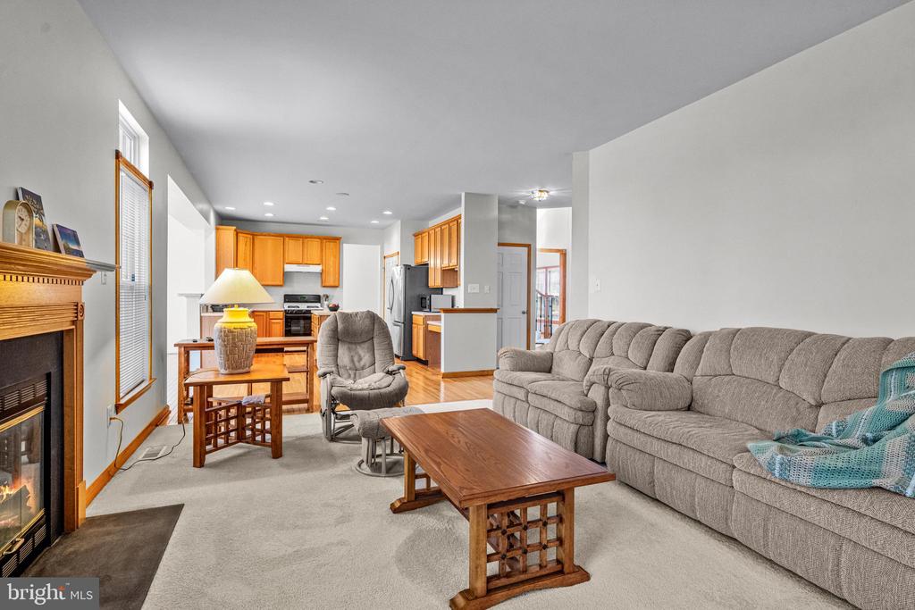 9 Heggan Ln