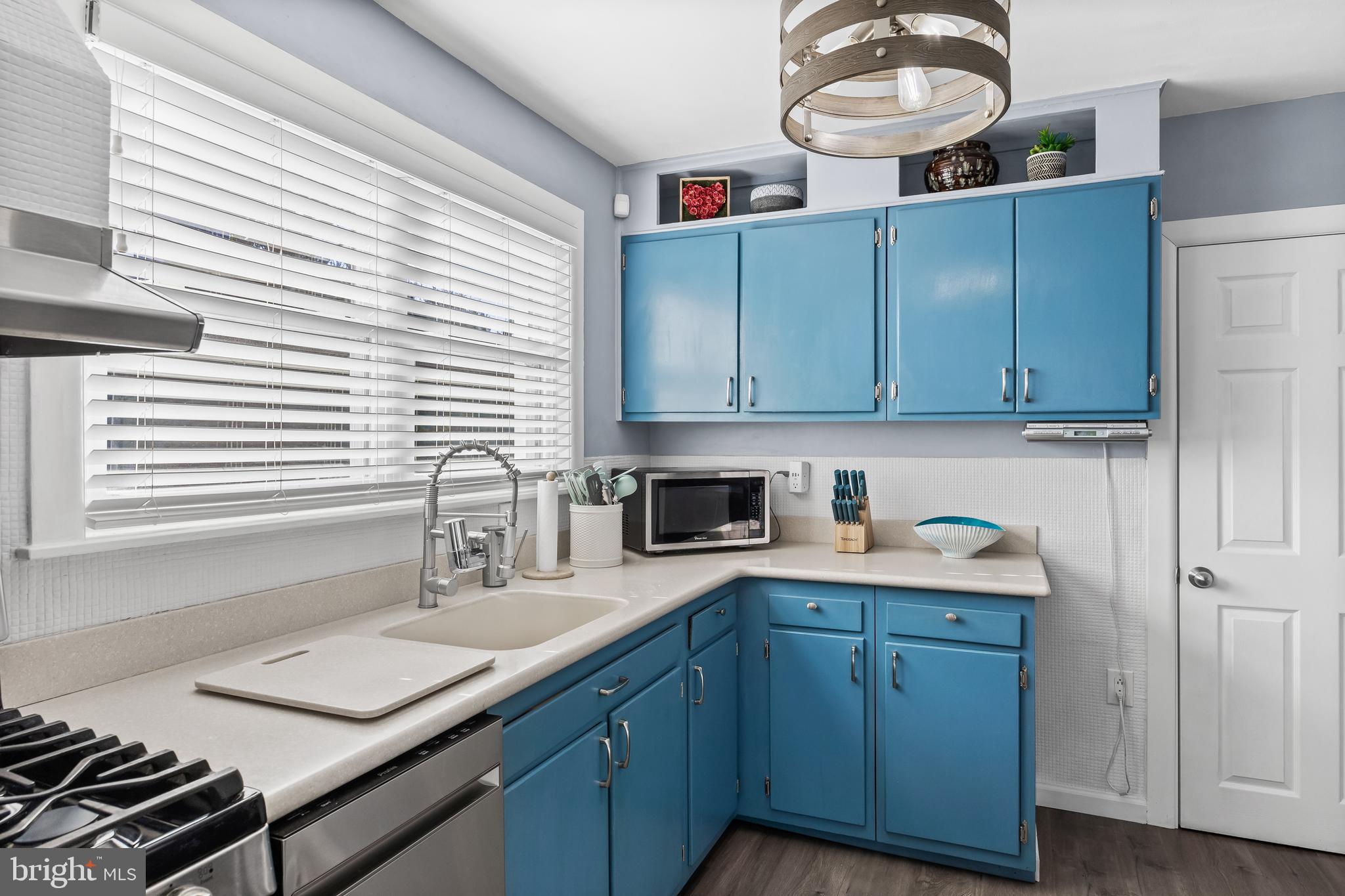 1214 NEWTON