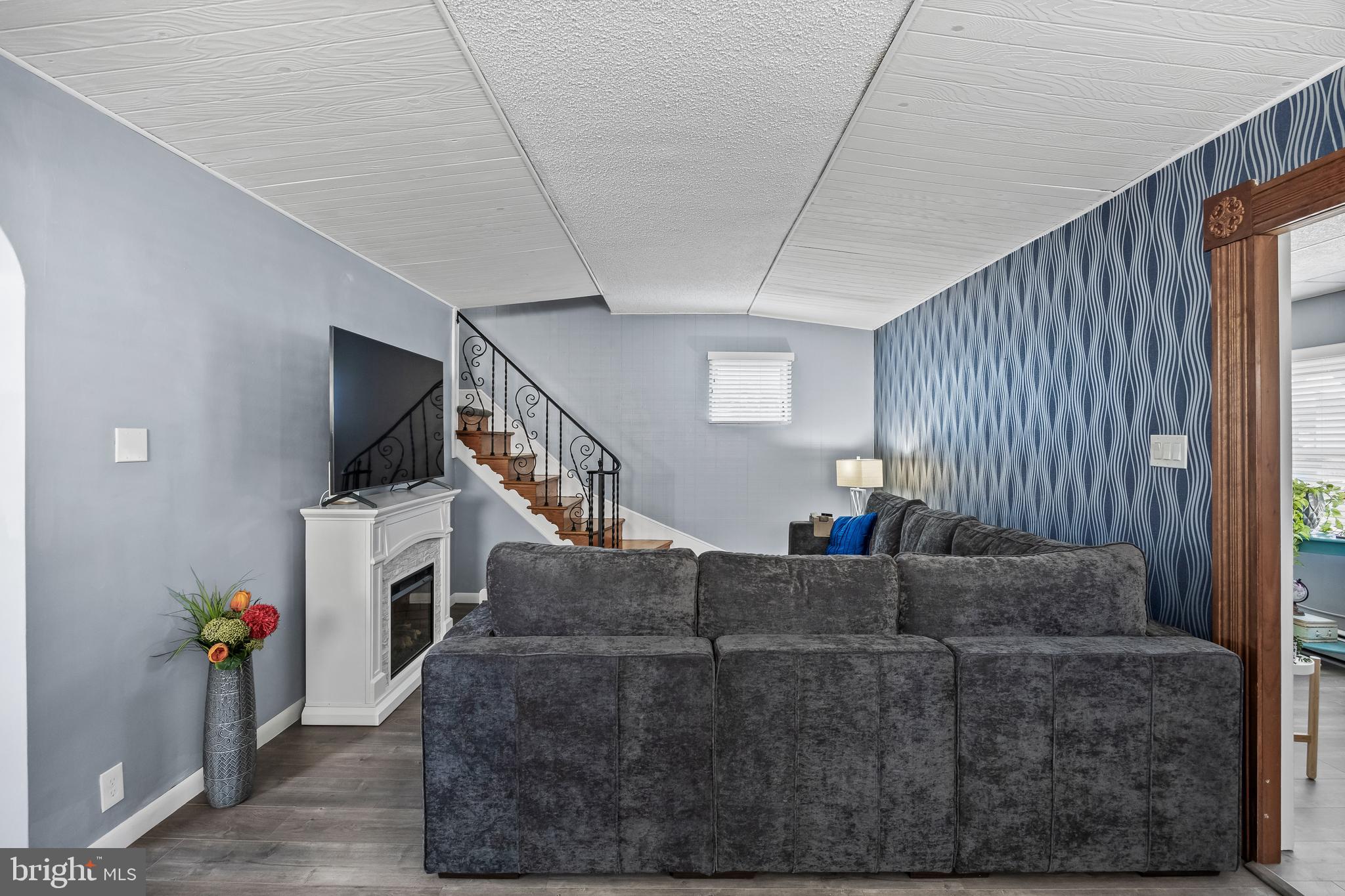 1214 NEWTON