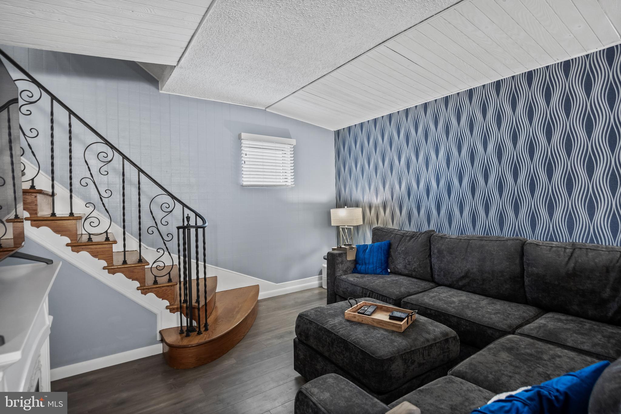 1214 NEWTON