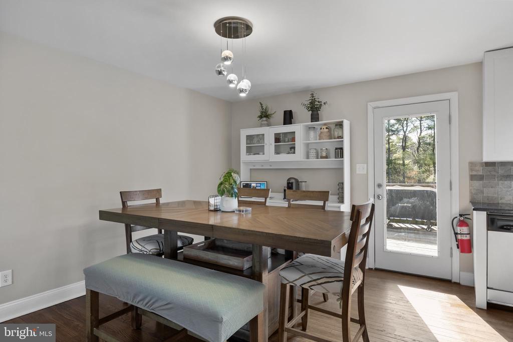 22 Lenore Ct