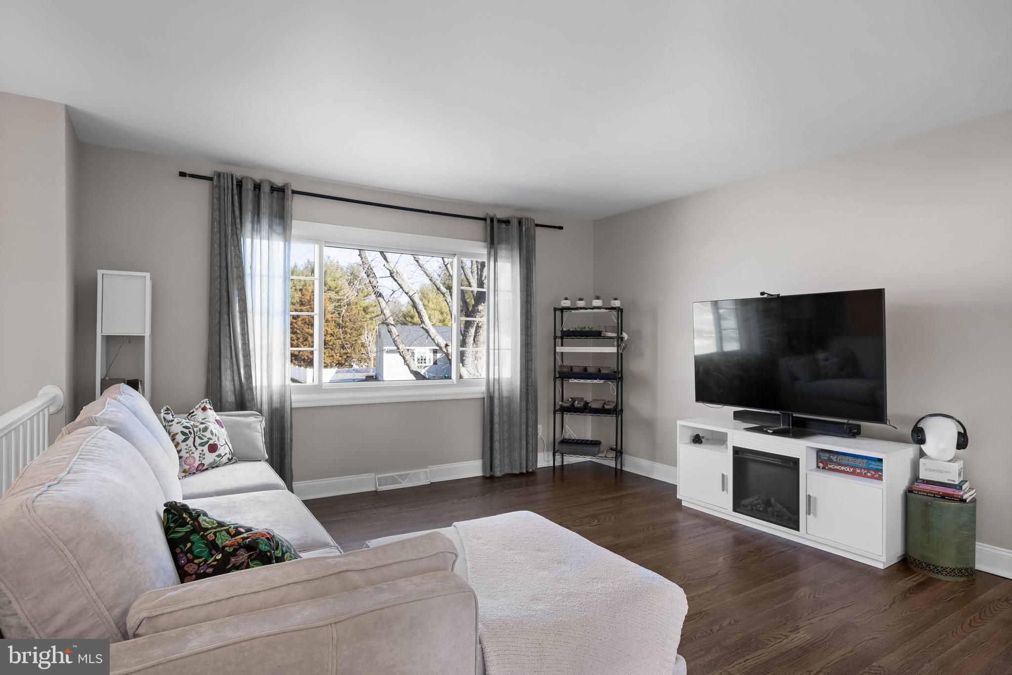 22 Lenore Ct