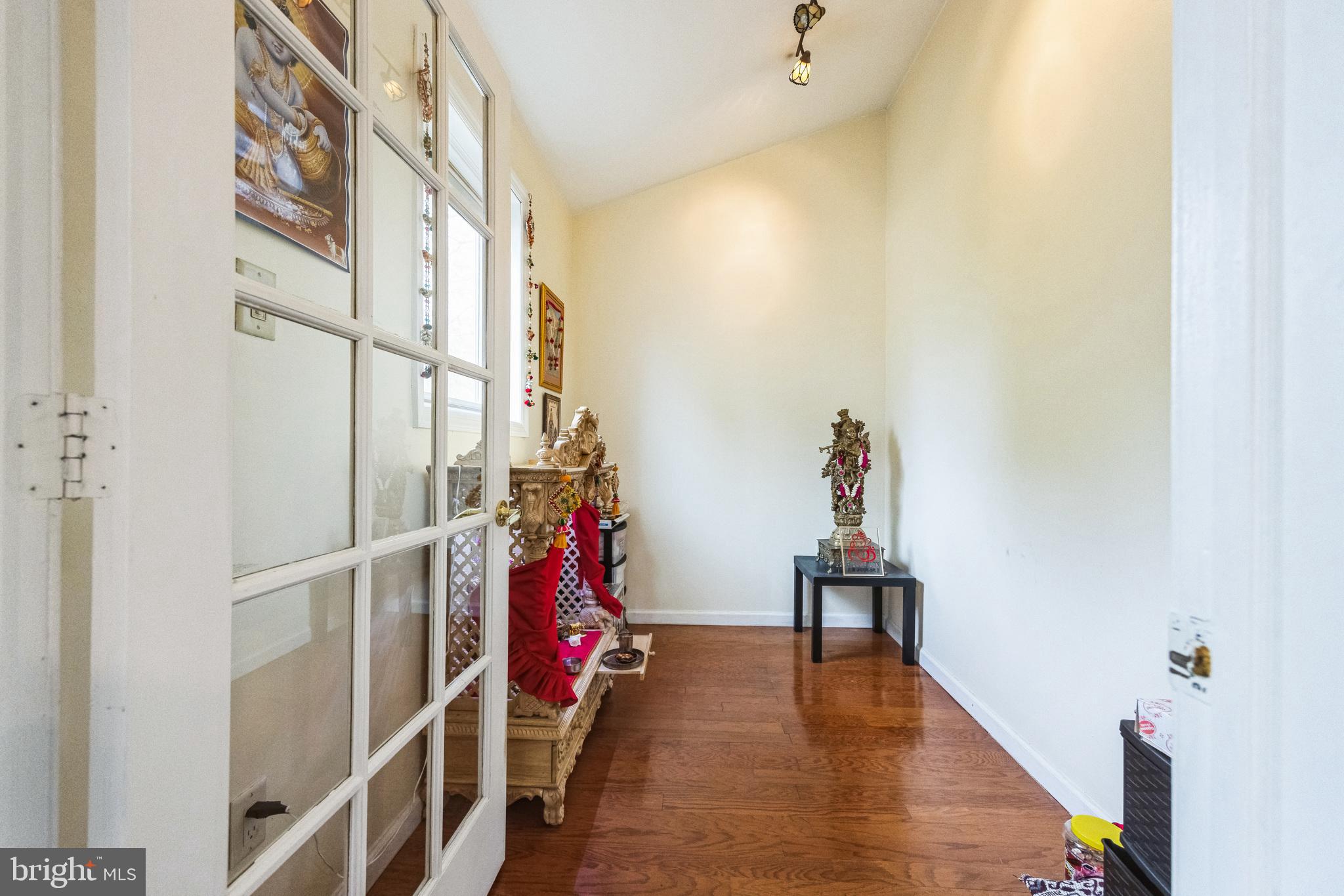 76 WESTMINSTER DRIVE