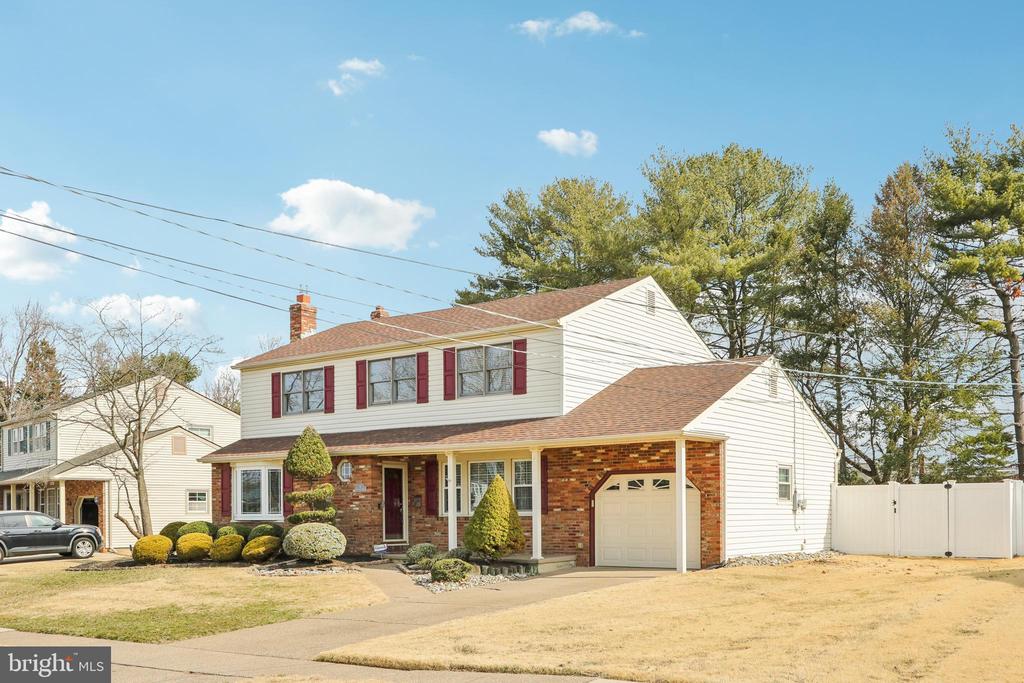 17 SPRINGLANE DRIVE