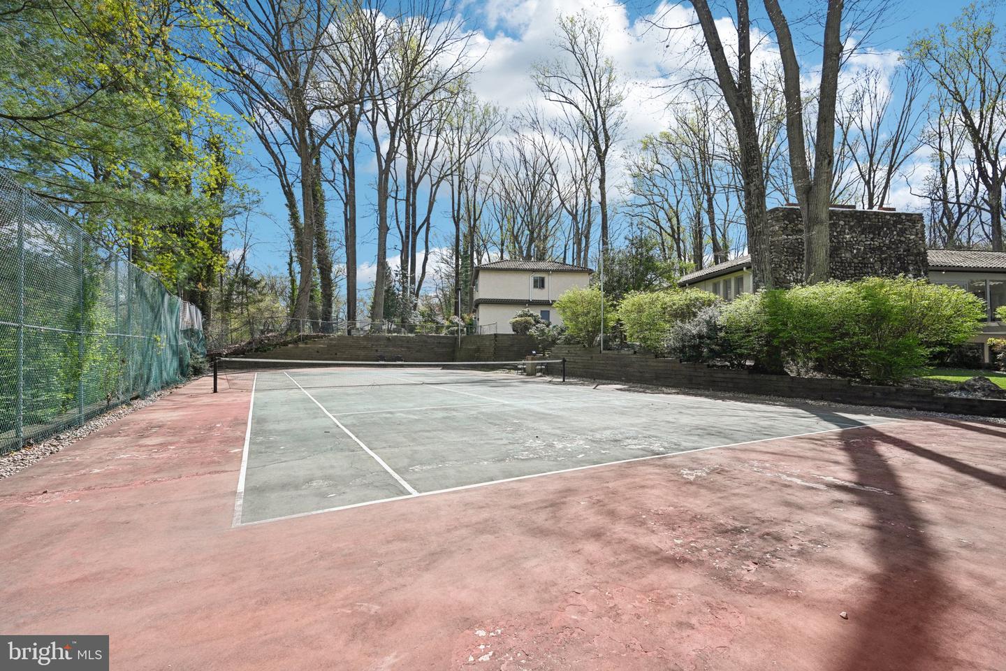 1121 Winding Dr