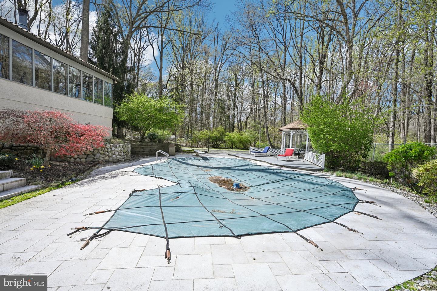 1121 Winding Dr