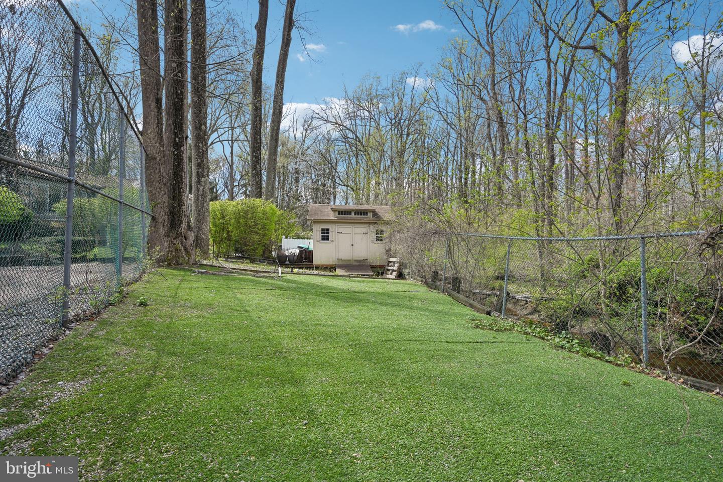 1121 Winding Dr