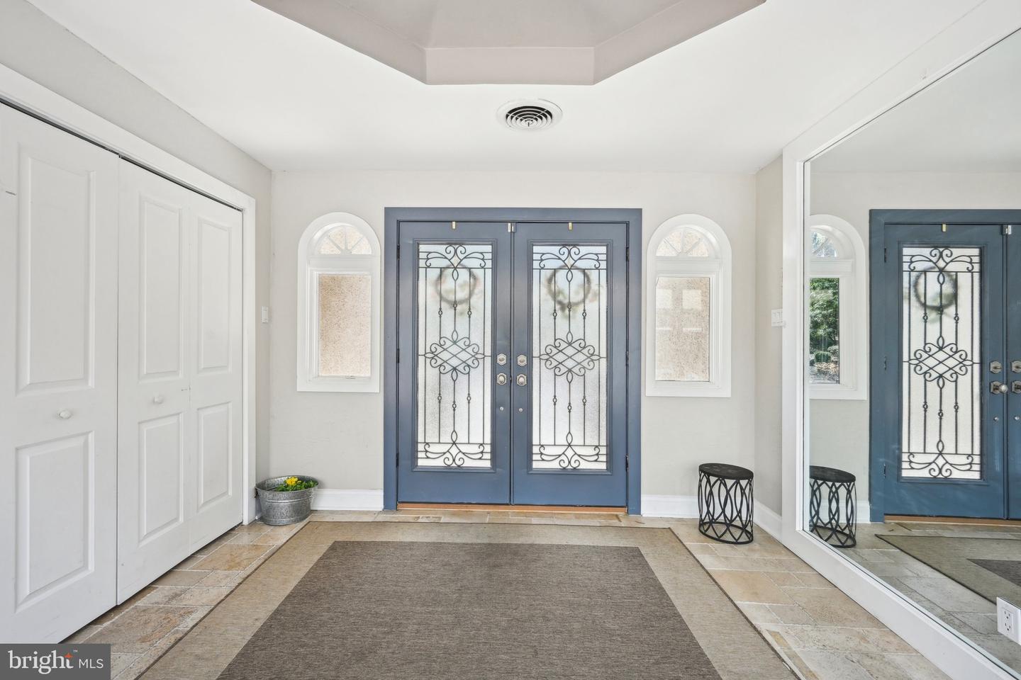 1121 Winding Dr