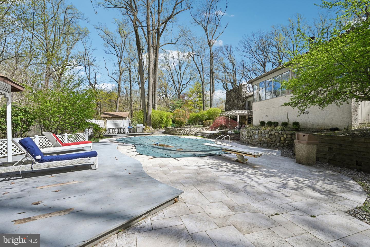 1121 Winding Dr