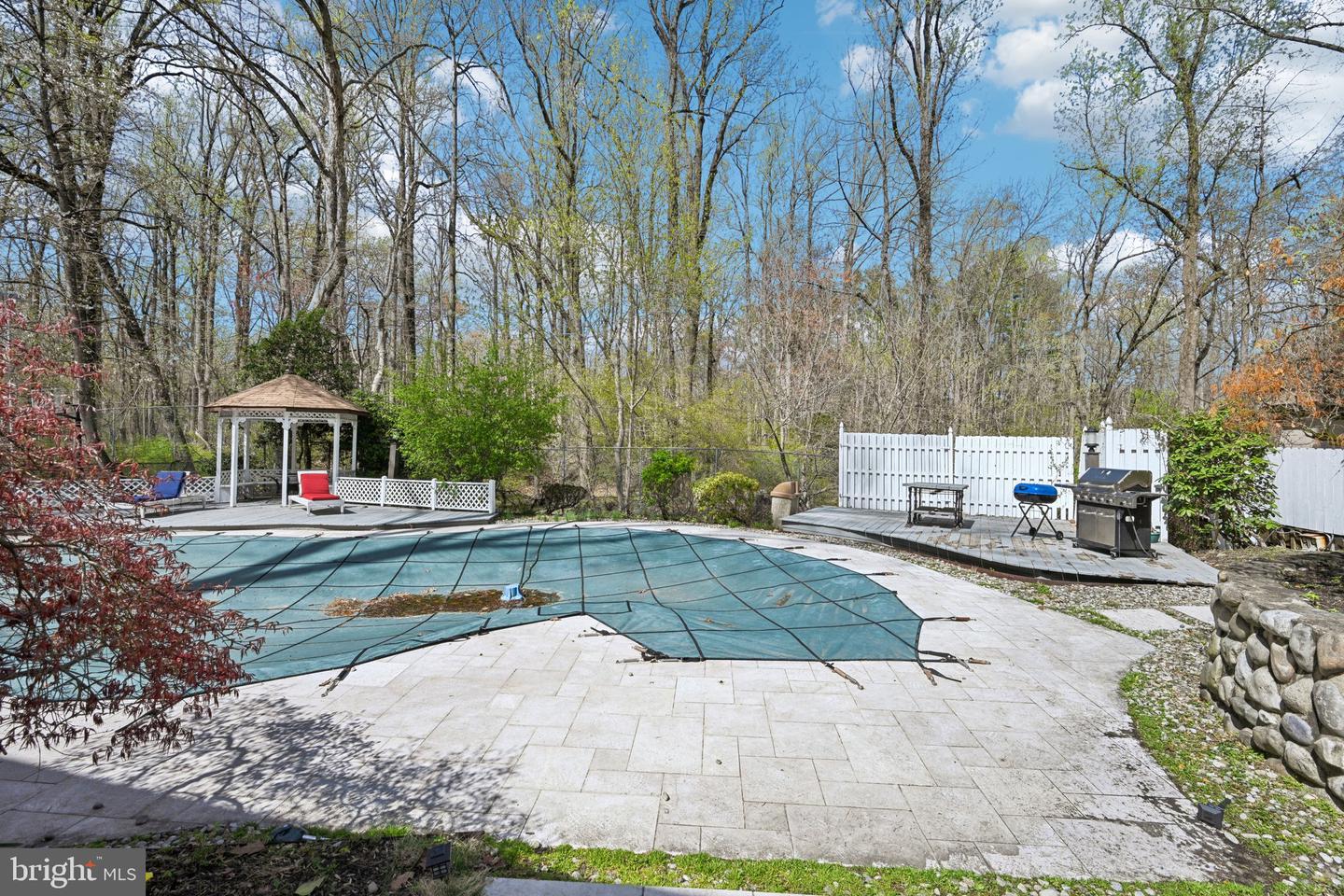 1121 Winding Dr