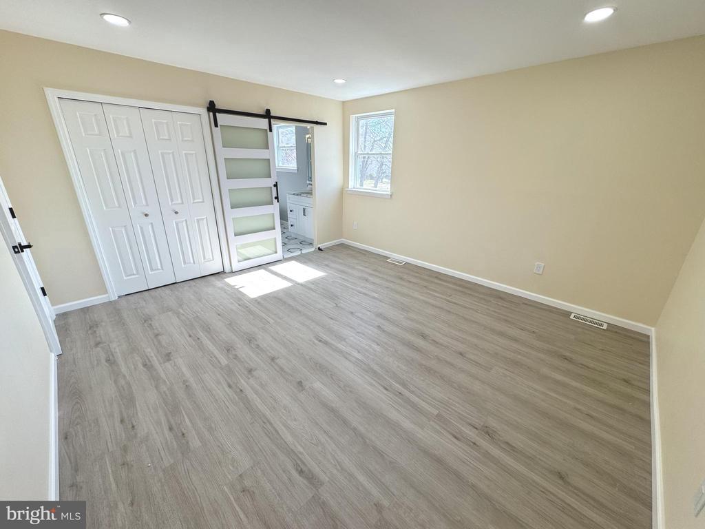 906 MARLOWE ROAD