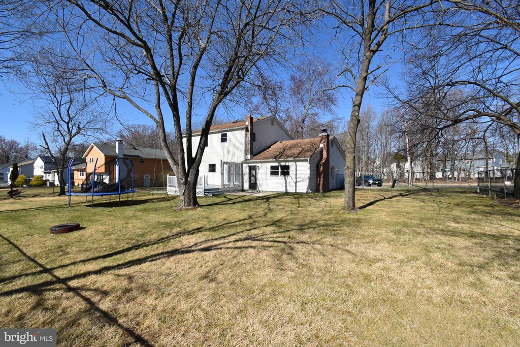 906 MARLOWE ROAD