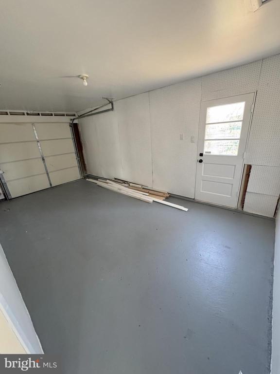 906 MARLOWE ROAD