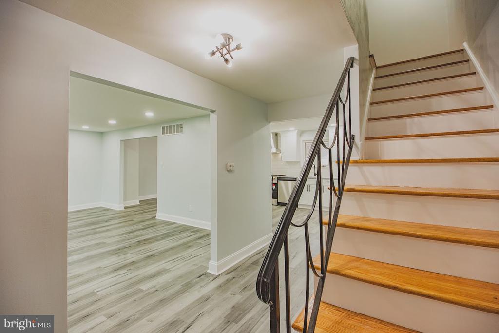 326 ROYAL OAK AVENUE