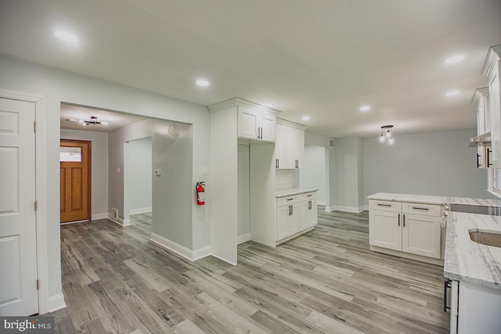 326 ROYAL OAK AVENUE
