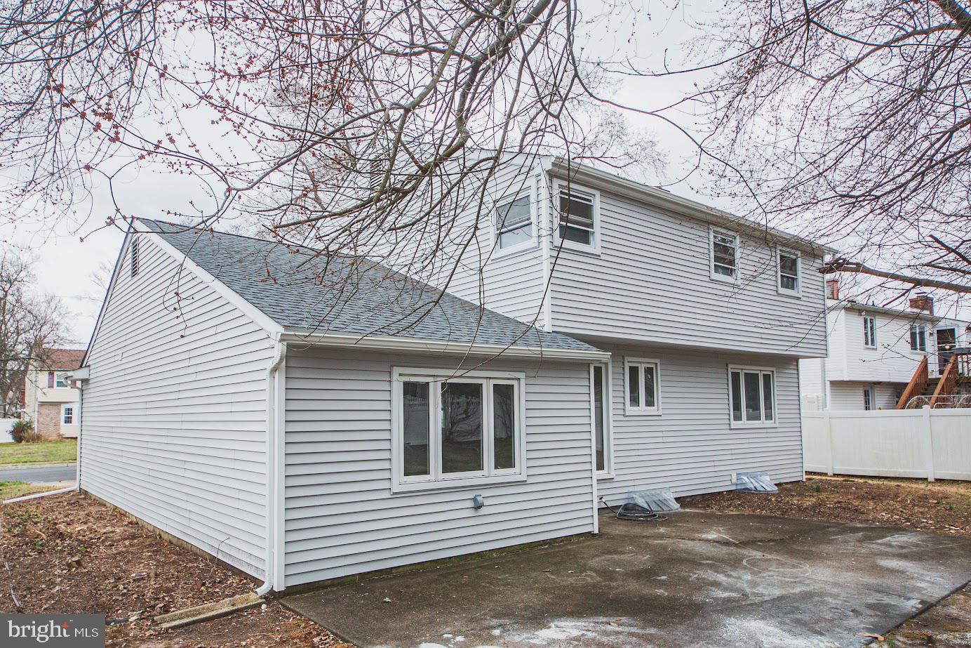 326 ROYAL OAK AVENUE
