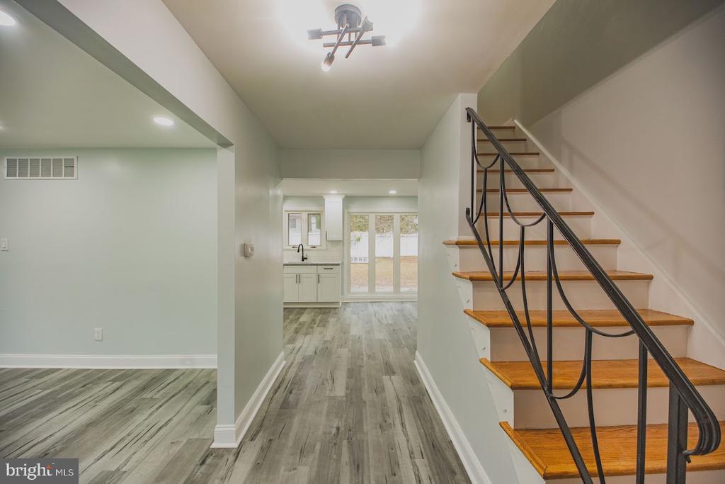 326 ROYAL OAK AVENUE