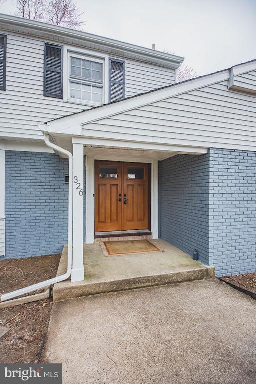 326 ROYAL OAK AVENUE