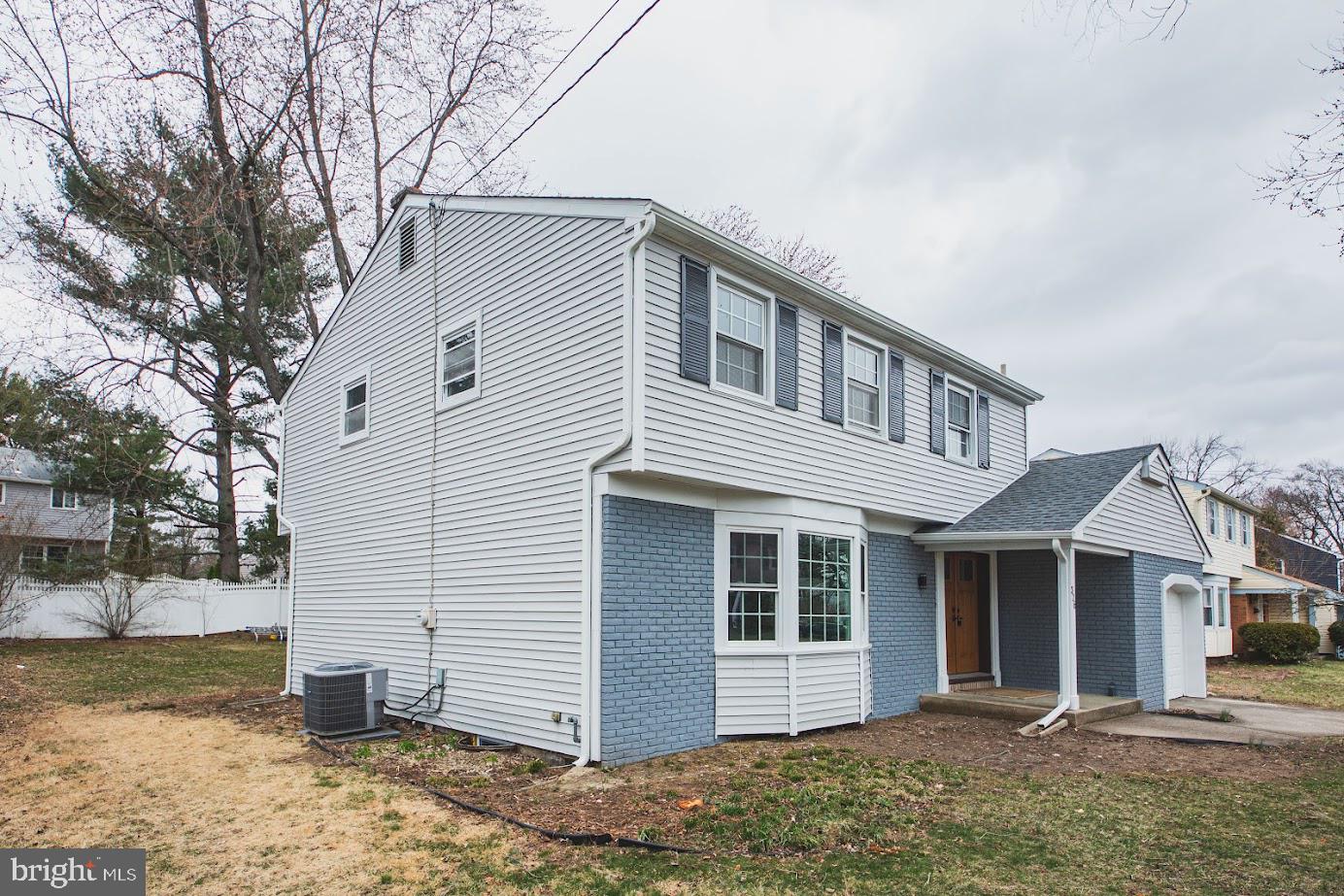 326 ROYAL OAK AVENUE